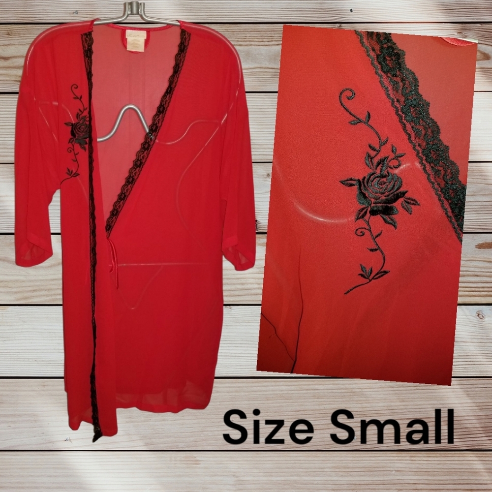 Elegant Red Lace Trim Robe